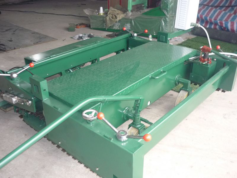 TPJ-1.5型跑道摊铺机/橡胶颗粒平铺机